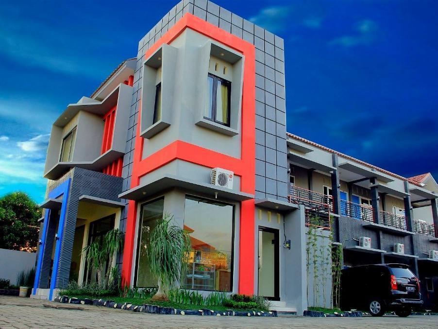 Oyo 587 Penginapan Sinar Harapan Hotel Probolinggo Exterior photo